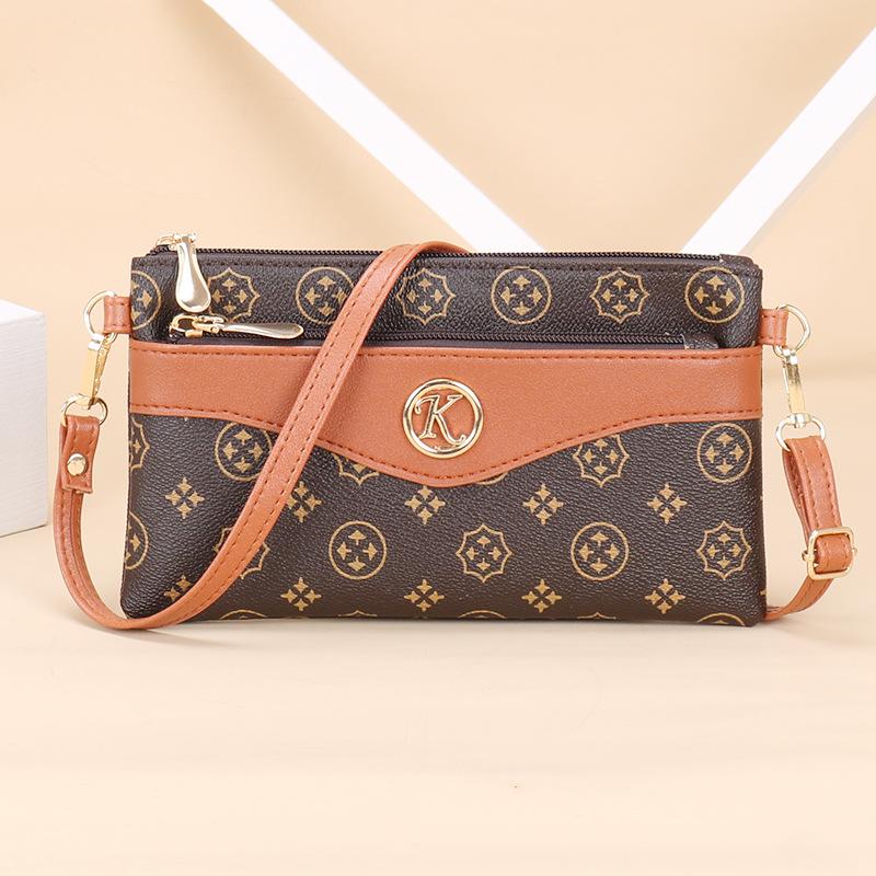 Middle-aged bag women's new fashionable atmospheric shoulder bag versatile messenger bag women's mother-in-law small backpack