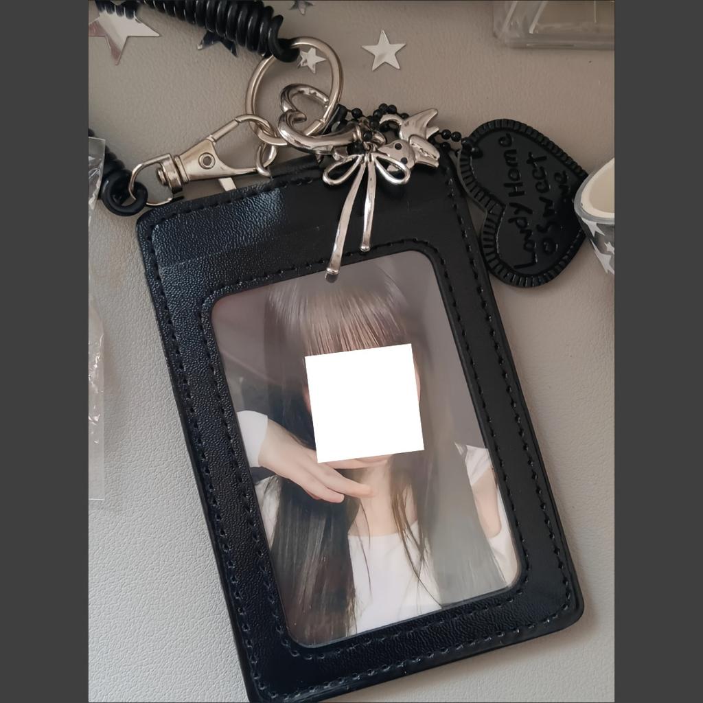 Černé pouzdro na studentskou ID kartu z umělé kůže se stříbrným přívěskem kočičí mašle, pouzdro na kampusovou kartu z umělé kůže, organizér na fotokarty ve stylu Kpop se šňůrkou