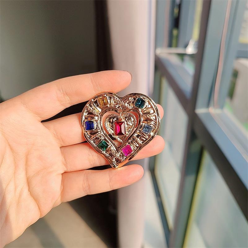 

Ветер Мода Ретро Брошь Любовь Преувеличенный Алмаз Цветной Пальто Пряжка Аксессуары Для Одежды Кристалл Корсаж