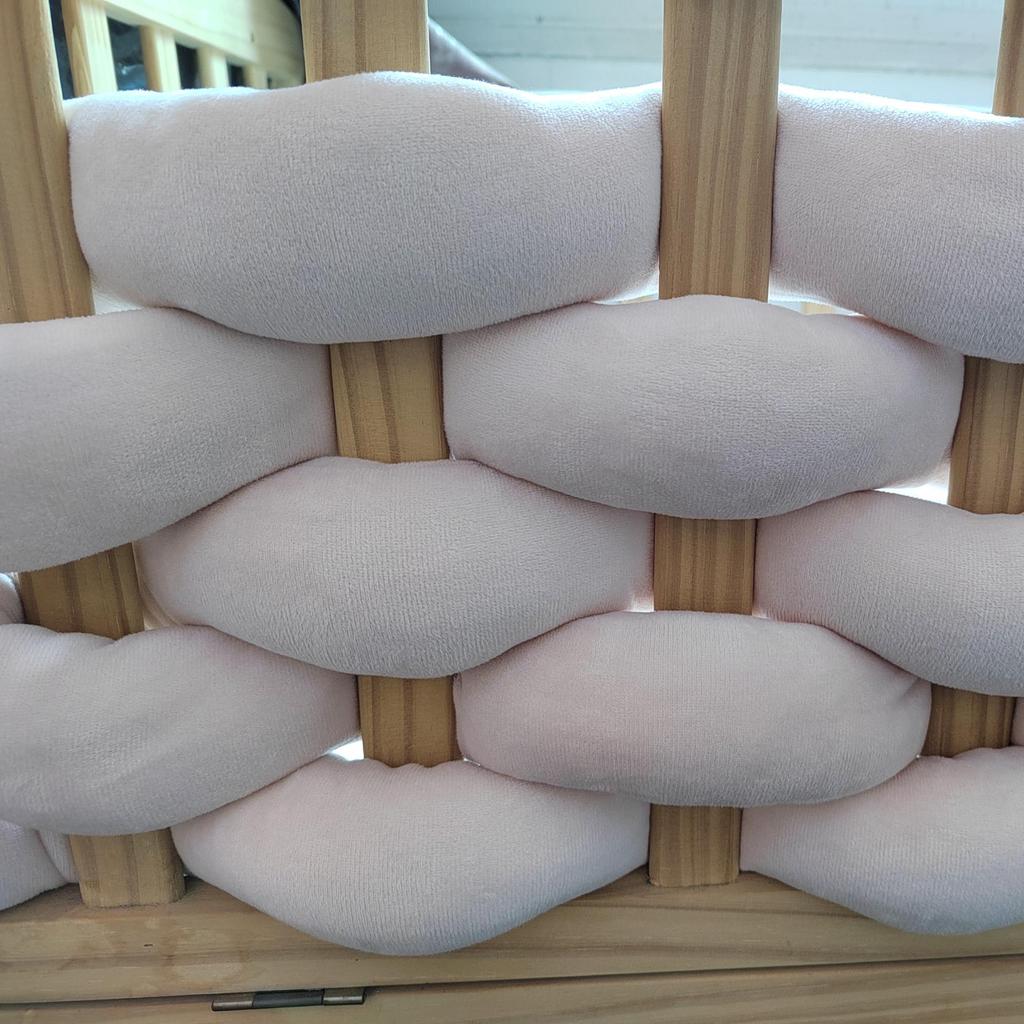 European Single Strand 5cm Cable Knit Baby Bed Bumper - Handmade Anti-Collision & Anti-Fall Decoration