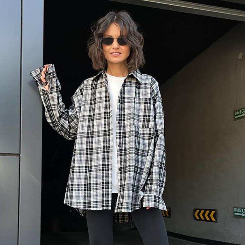 American fashion retro black and white plaid shirt women's medium and long niche outer stacked shirt oversiez women's clothing