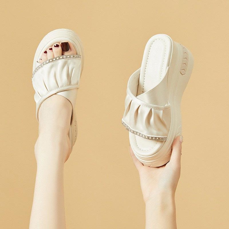 Outer slippers women's new summer wedge sandals women's soft-soled thick-soled heightened white one-word sandals