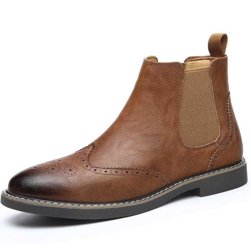 Boots Men's Carved Short Boots Soft Leather Retro High-top Men's Leather Boots Autumn and Winter Velvet Martin Boots