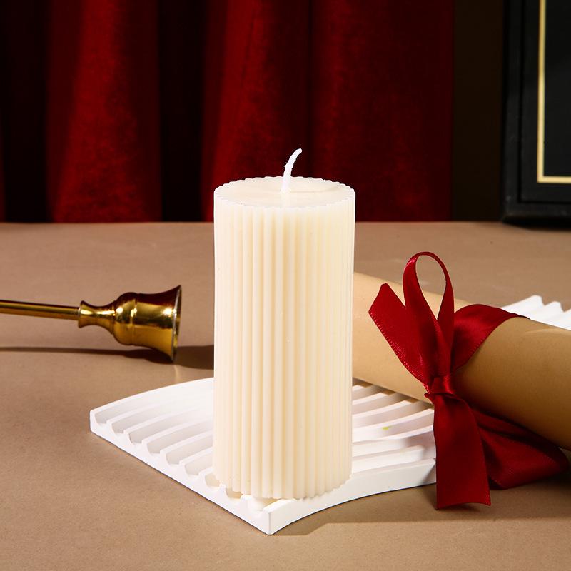 White Cylindrical Aromatherapy Soy Candle - Creative Ornament for Holiday Atmosphere