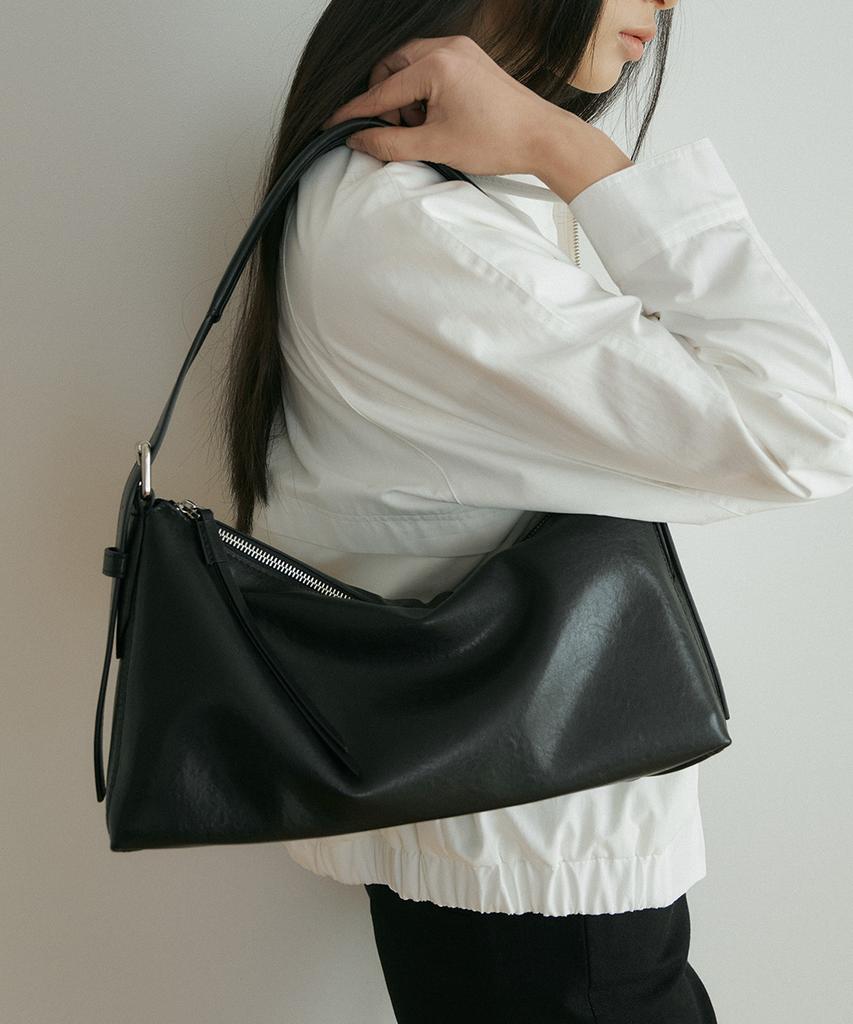 Lingseoul Cow Leather Buckle Medium Shoulder Bag-Black