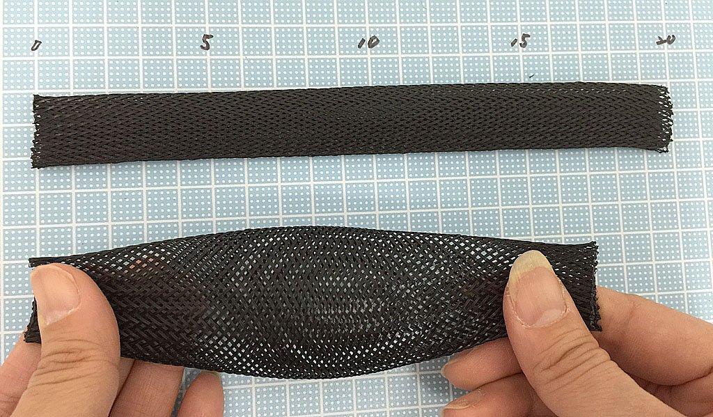 Polyester braided sleeve for cable covering, Inner diameter (normal): approx. 12mm - (expanded): approx. 33mm, Fold width: 22mm, 5m roll