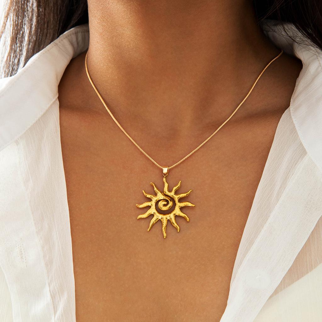 Jewelry Hollow Sun Necklace Personality Creative Trend Design Sense Spiral Clavicle Chain Women