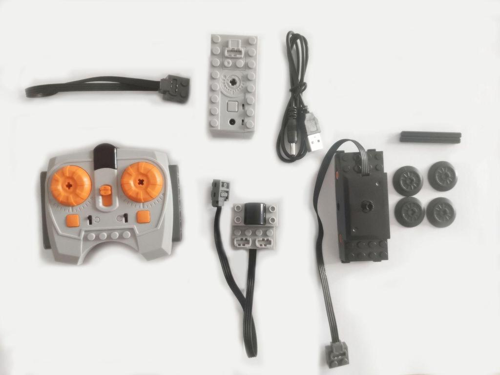 Power MOC Building Block Accessories: Compatible Lego Train Motor, Track, Pulley, Base Plate, and Lithium Battery Set