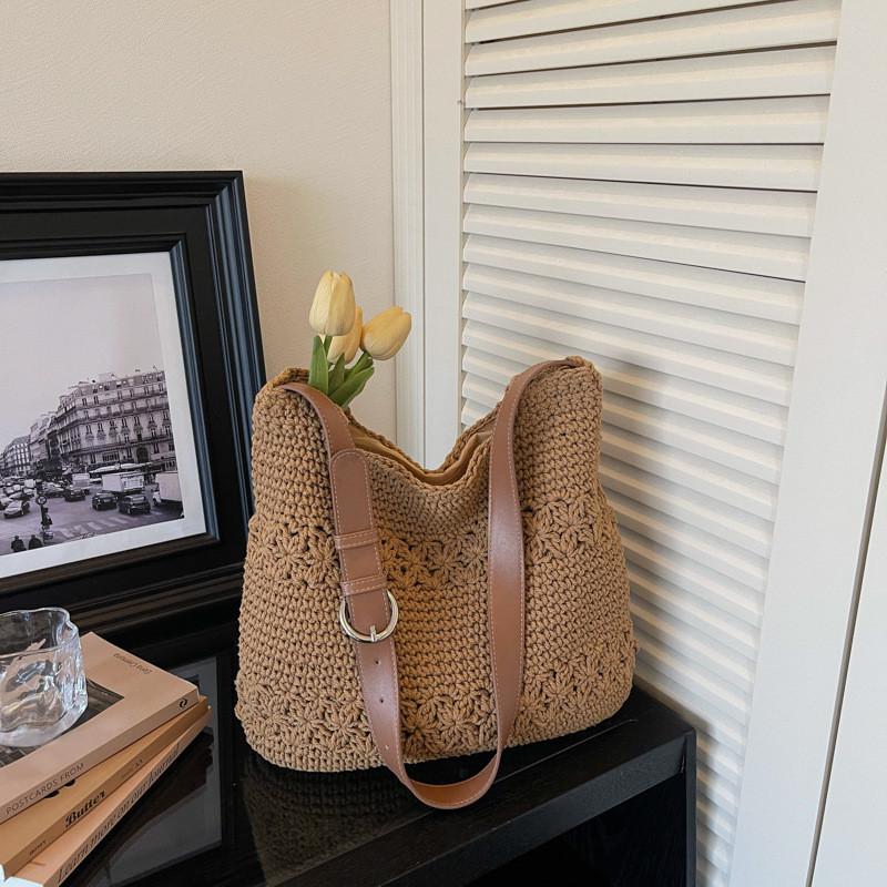 IELGY Hollow Woven Large-Capacity Commuter Tote Bag Seaside Vacation One-Shoulder Messenger Beach Bag