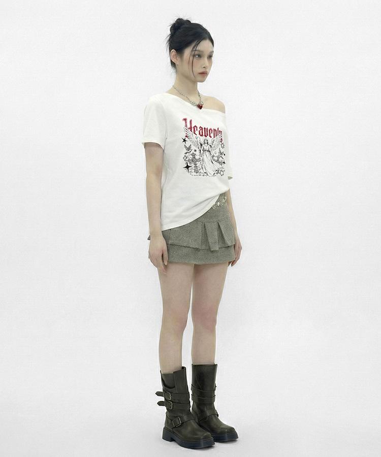 Geuleigaijeukeulleob Heavenly One Shoulder T-Shirt White