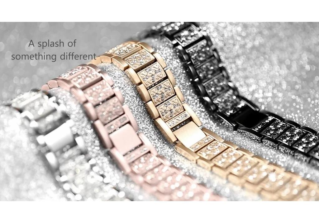 Compatible with Apple Watch 7/8/9: Luxury Full Diamond Metal Band with Three-Bead Design.