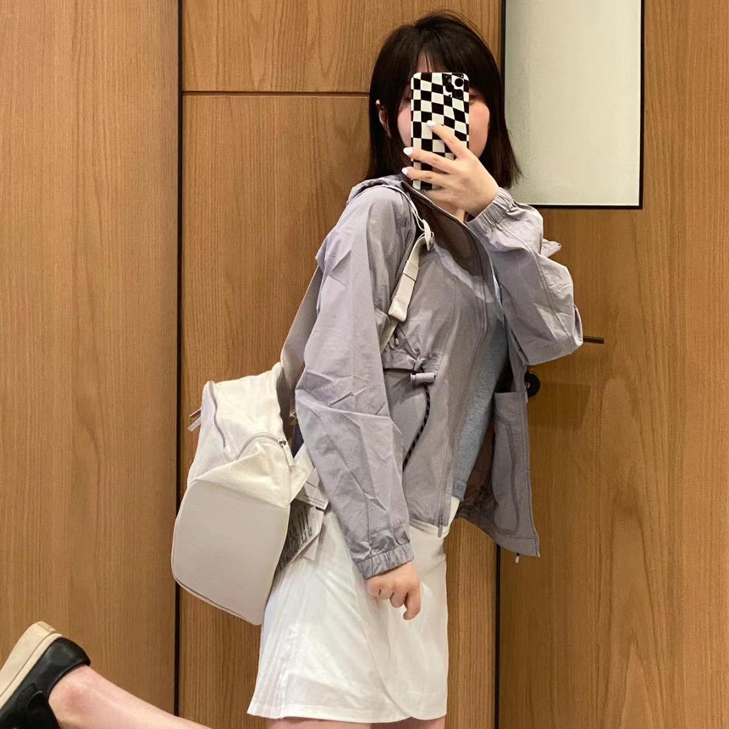 

Women s Slimming UV Protection Ice Silk Hooded Jacket Size 2 (45-50 kg)