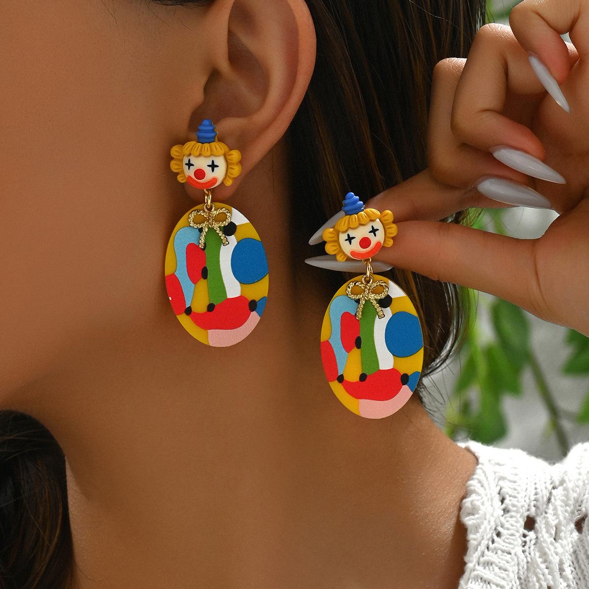 Niche High End Stud Earrings Women Unique Geometric Cartoon Doll European Versatile Dating Holiday Jewelry