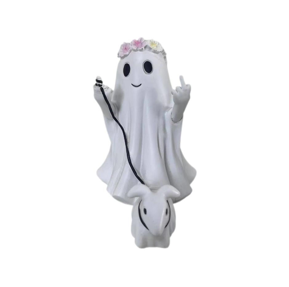 1 Halloween Ghost Holding a Dog Figurine Ornament with Wreath / Without Wreath Style, Cute and Quirky Style, Home Desktop Holiday Atmosphere Dec