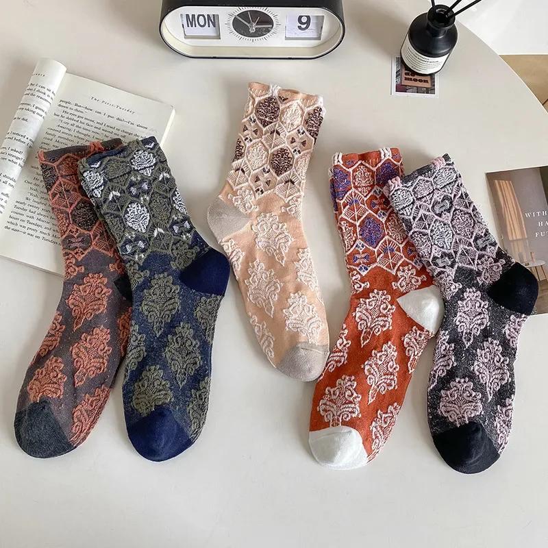 Ethnische Prägung Damen Socken Japanischer Stil Mode Vintage Lange Socken Damen Harajuku Retro Baumwolle Gestrickte Mittelhohe Socken
