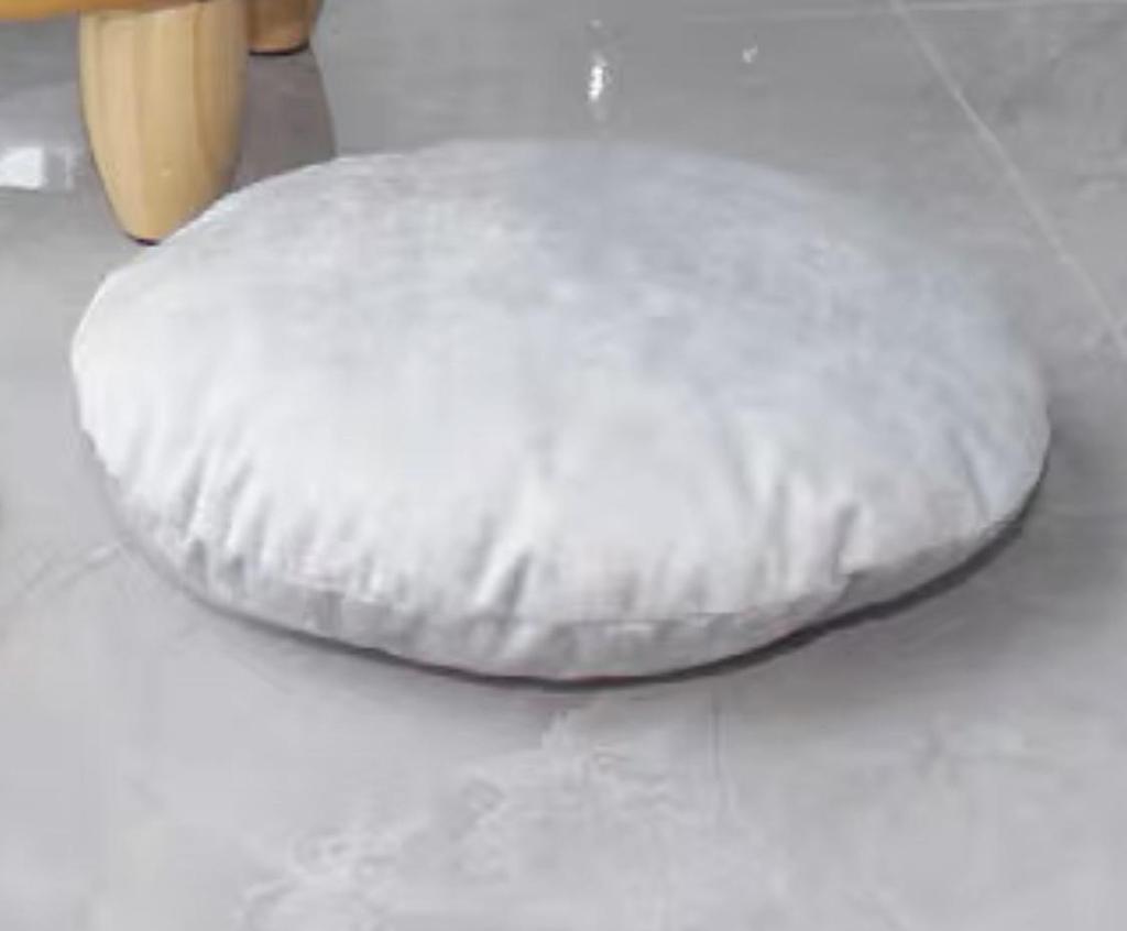 Solid Wood All-Season Cat Bed Stool: Warm Winter Semi-Enclosed Pet Bed for Kittens and Puppies