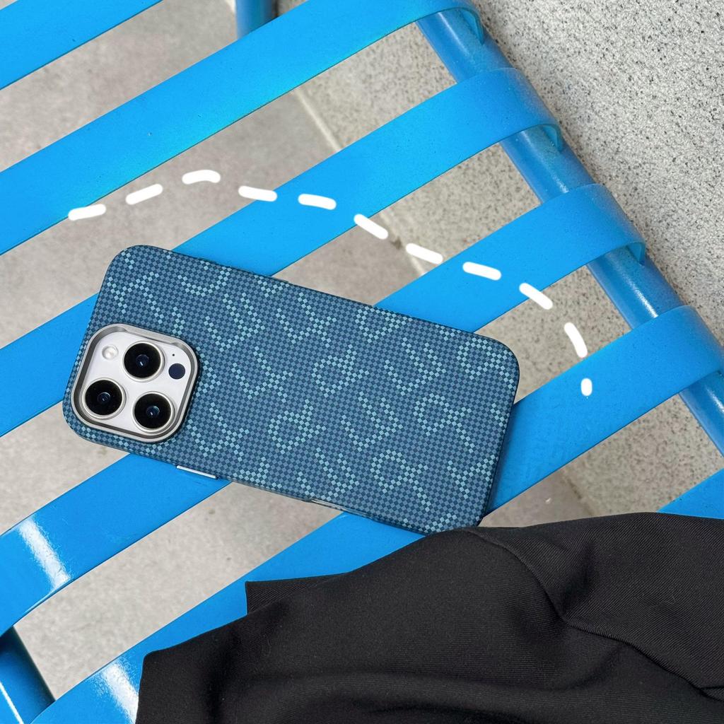 Anwendbare magnetische Handyhülle für Apple iPhone 17 Pro Max, sturzsichere Kevlar-Schutzhülle für die Serie 16 oder 15 für Presbyopie.