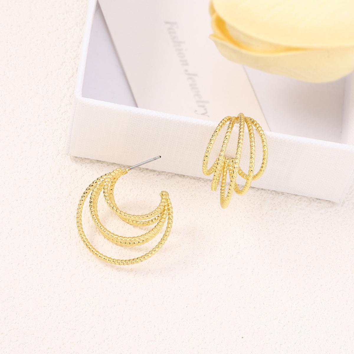 Неправильное ажурное геометрическое многослойное кольцо серьги-гвоздики крестиком Винтажные модные серьги в холодном стиле золотой