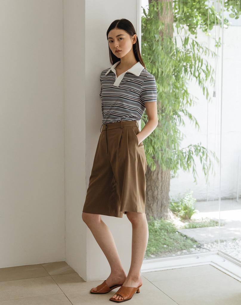 G Mar Two Tuck Bermuda Pants Brown