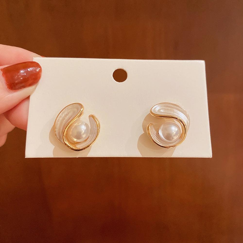 Silver Needle Flower Love Earrings Simple and High-end Sense Versatile Stud Earrings Niche Temperament Earrings Women