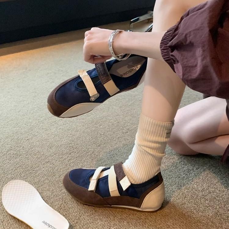 Grape mother 2025 pairs of Velcro color collage soft sole soft surface ballet single shoes Mary Jane casual shoes women's spring