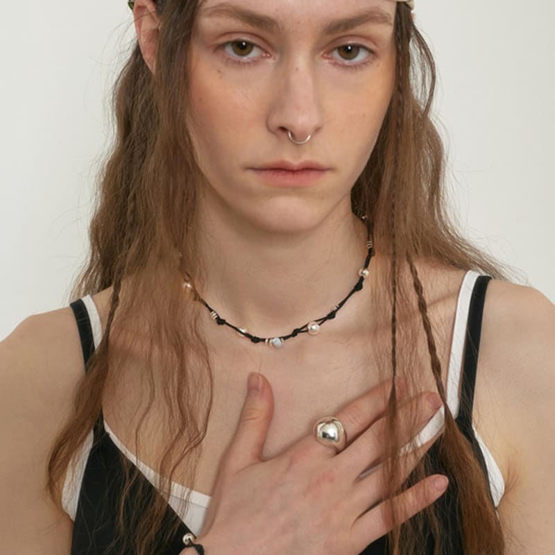 HYPNOTIZE SILVER BALL STRING BRACELET_BLACK