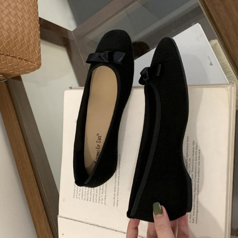 2025 new autumn suede round head inner sloping heel bow versatile niche evening wind shallow mouth women's single shoes
