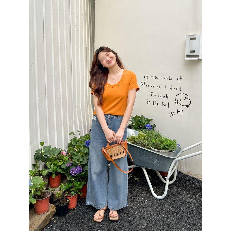 DM100 Plus Size Women's Clothing Summer Slightly Oversized Girls Shoulder Slim Looking Loose Slim Fit U Collar Short Sleeve Dopamine T-shirt