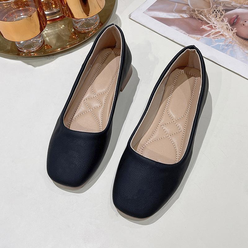 

Work shoes women s black soft sole comfortable work long standing not tired feet shallow mouth flat sole soft leather single shoes square head grandma 35 чёрный