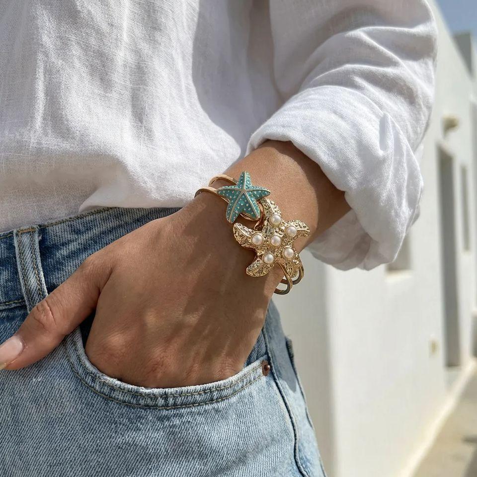 Vintage Aesthetic Imitation Pearl Starfish Bracelet For Women Gold Color Metal Texture Enamel Open Cuff Bangles Vacation Jewelry