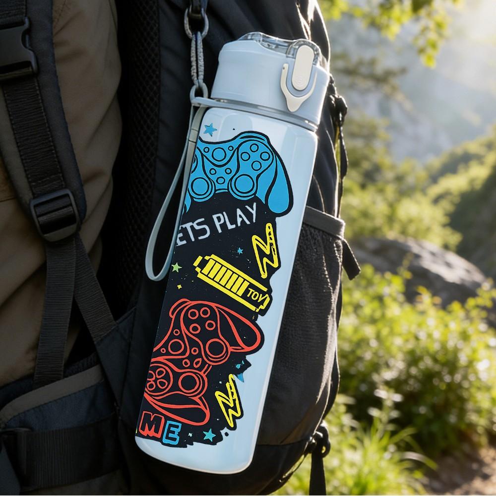 1PC Graffiti Skull Street Art Print 750ml Color Plastic Sports Water Bottle Leakproof Flip Straw Lid Suitable for Sports Office Home Use