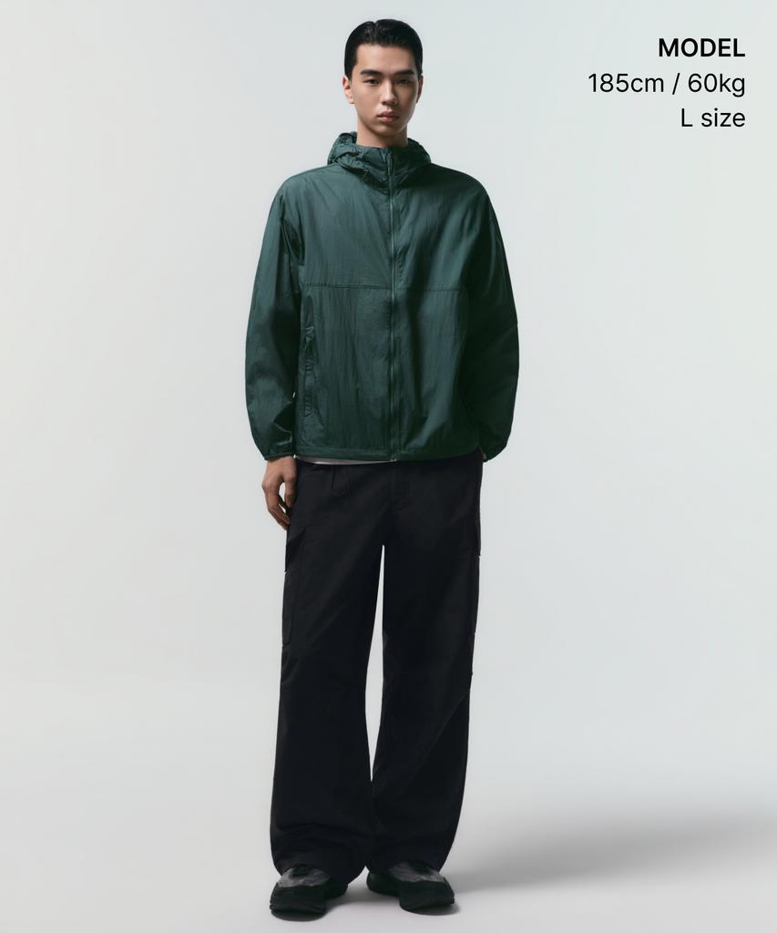 Musinsa Standard [City Leisure] Lightweight Packable Windbreaker Jacket [Hunter Green]
