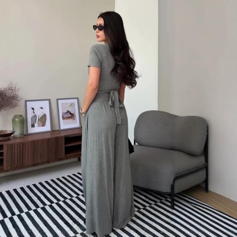 Conjunto Elegante de Dos Piezas con Escote en V para Mujer 2025 – Versátil, Cómodo, Adelgazante Moda de Verano