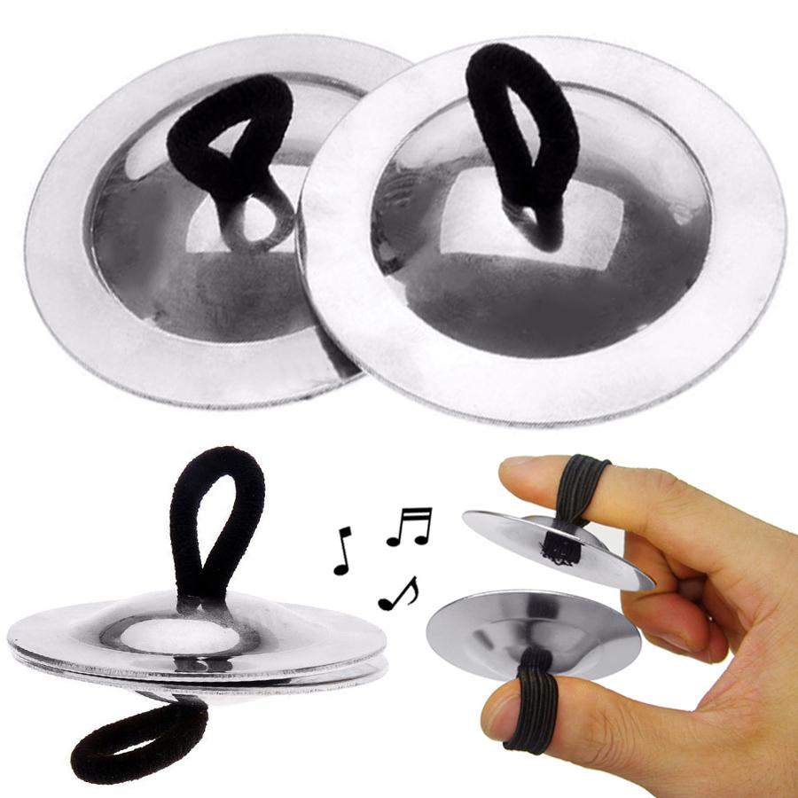 Gong a Dita in Metallo Argentato Mini Percussione Musica Classica Performance sul Palco Produzione Sonora di Sottofondo Strumento Musicale