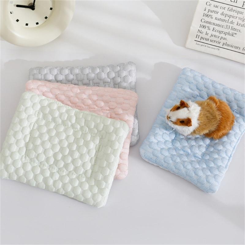 Small Animal Cooling Bed Mats With Antislip Base Multipurpose Hamster Cage Pad Ice Silk Fabric Easyly To Clean