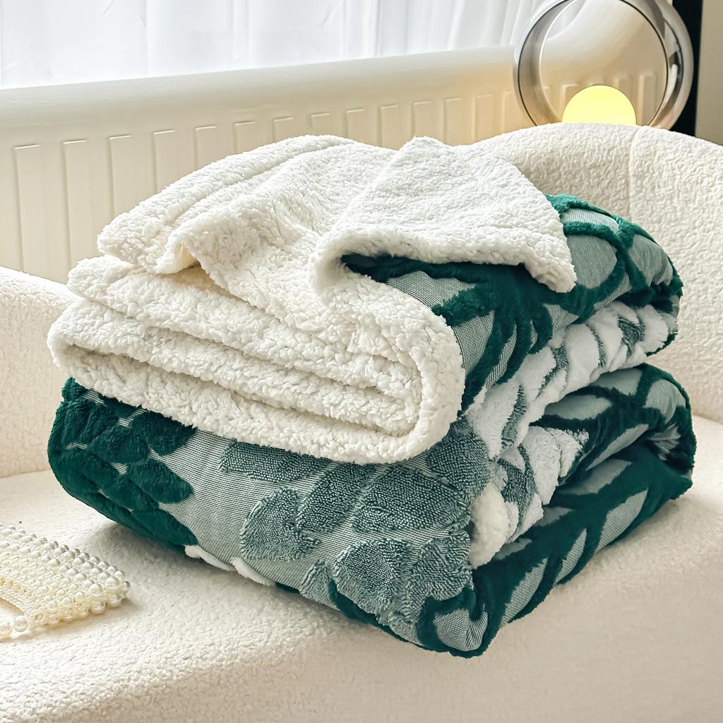 New thickened lamb fleece blanket, jacquard yarn-dyed, double-layer fleece blanket, cationic multi-functional small blanket