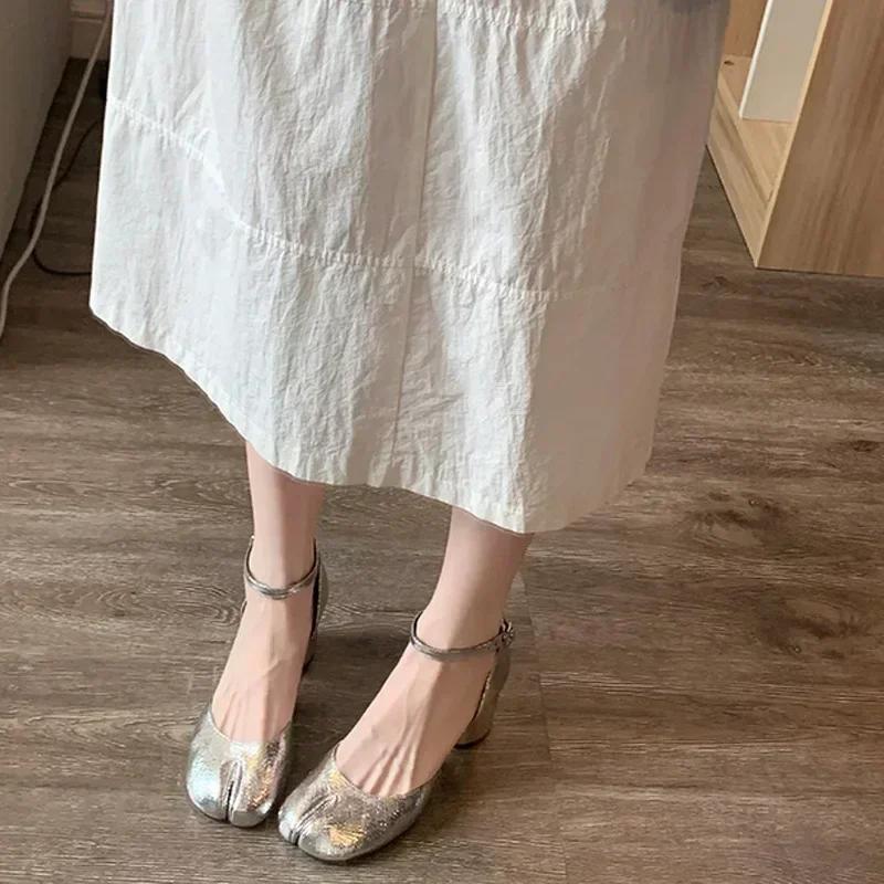 Fashion Women Split Toe Pumps Mid Heels Mary Janes Round High Heel Woman Shoes Buckle Strap Shallow Sandals Shoes Solid Color Stylish