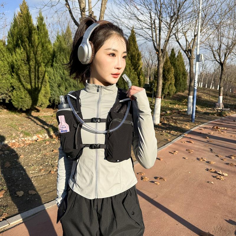 Running Vest for Women Men Lightweight & Adjustable Hydration Backpack for Trail Running Marathon Hiking Cycling Jogging