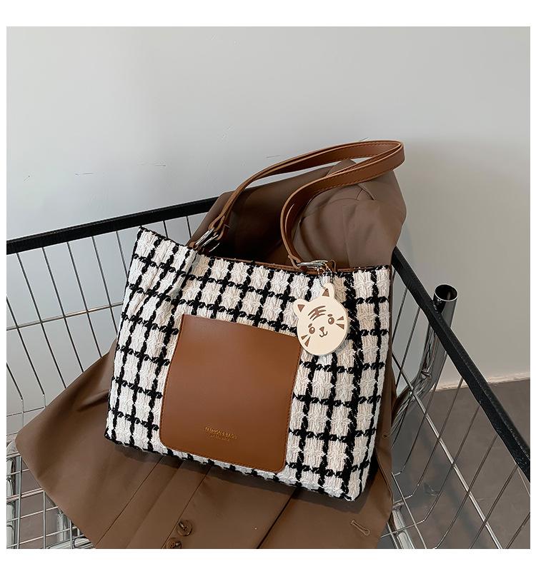 

Клетчатая женская повседневная простая сумка-тоут большой вместимости темно-коричневого