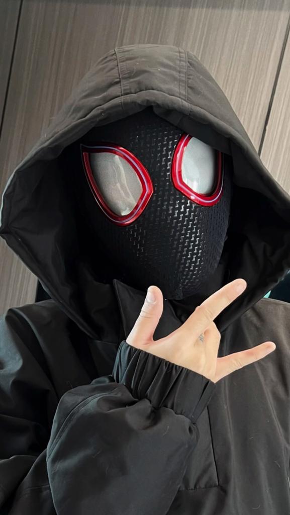 Miles Spider-Man Headgear Electric Eyes Movable Across the Universe Blinking Face Mask