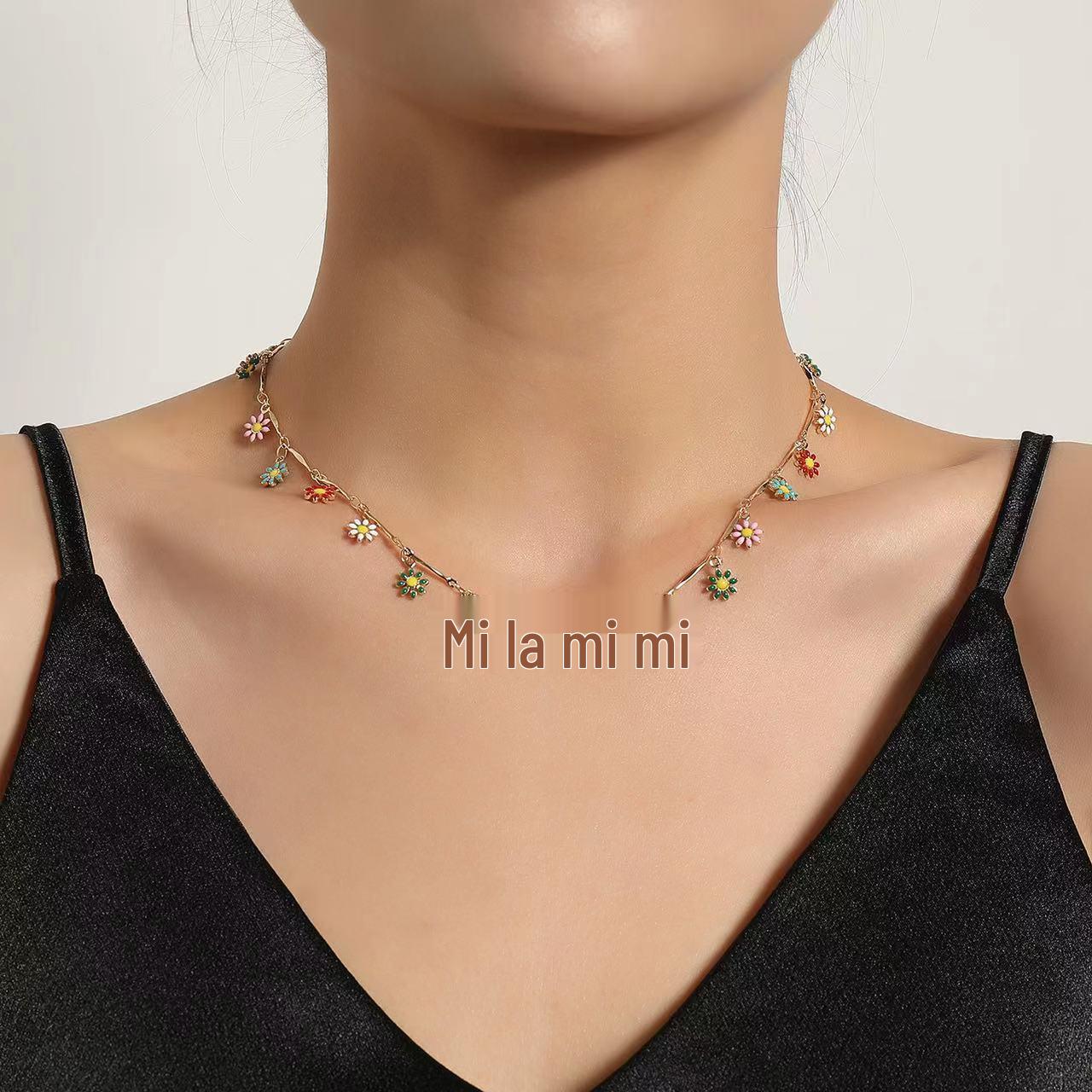 

Colorful Gemstone Chain Necklace with Drip Glaze Flower Pendant – Elegant Women s Jewelry