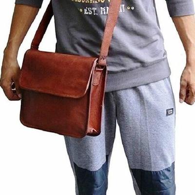 Borsa a tracolla per laptop fatta a mano in pelle vintage marrone da uomo, nuova