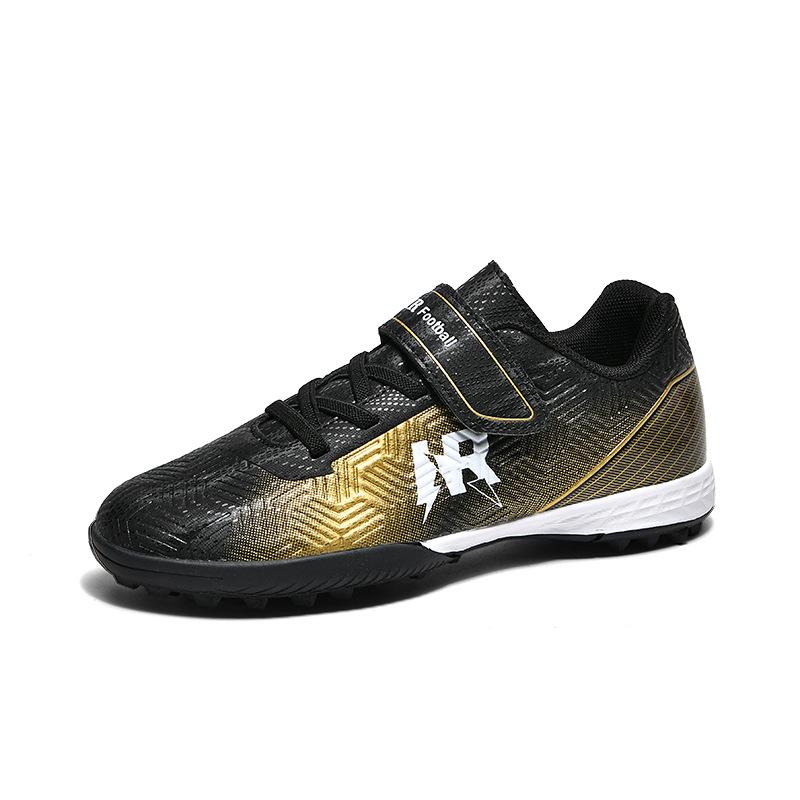 New Boys and Girls Breathable Comfortable Sports Casual Broken Nails Football Shoes Students Teenagers