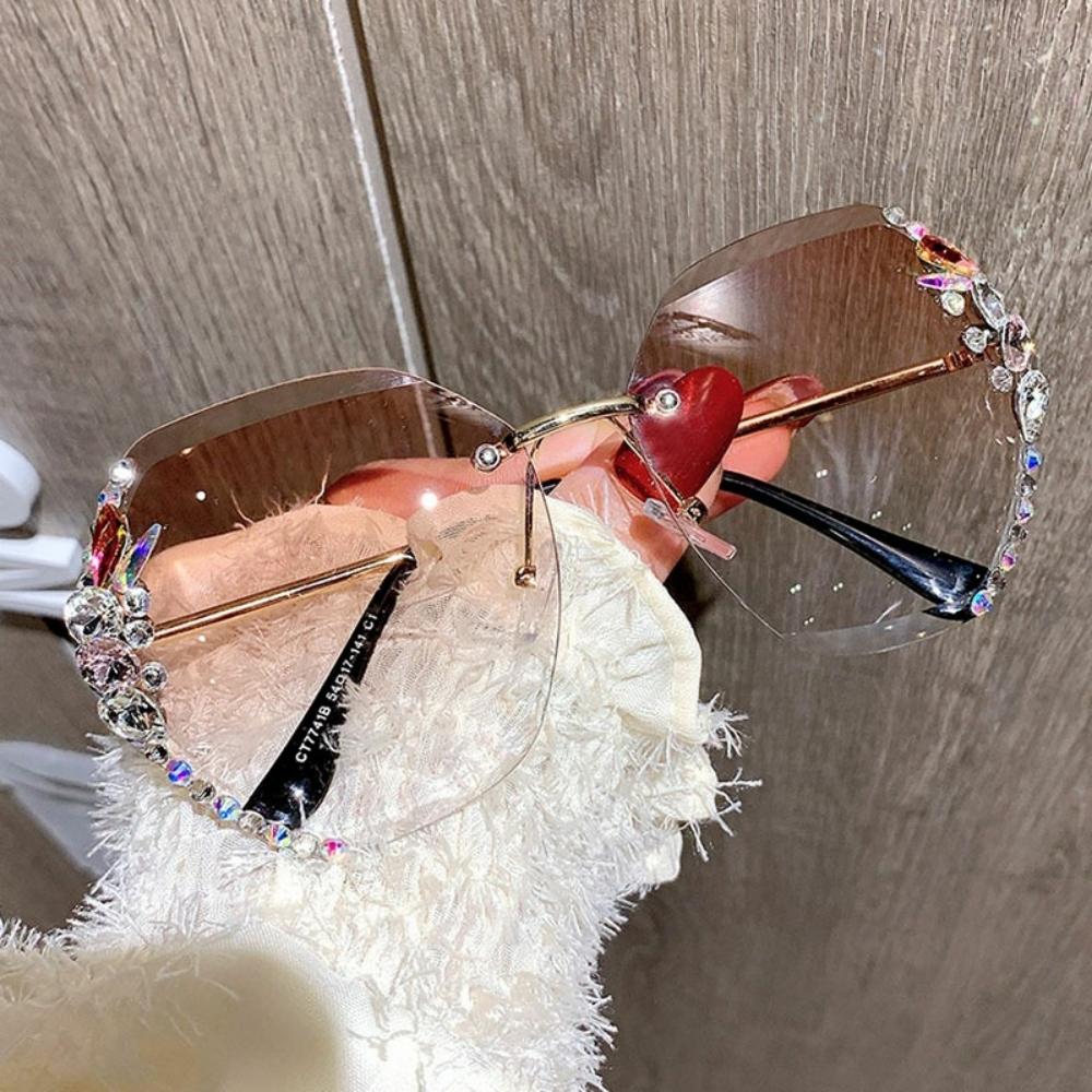 Retro Borderless Diamond Sunglasses for Women's UV Protection and Sunscreen Fashion Gradient Lens Sunglasses