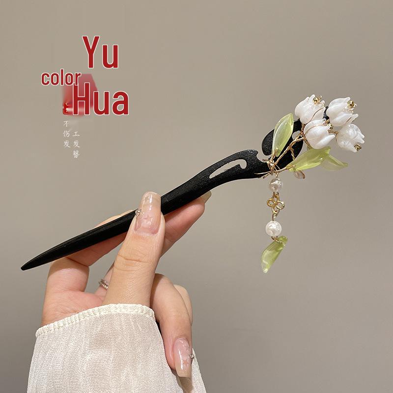Traditional Sandalwood Hairpin for Chinese Cheongsam & Hanfu Updo