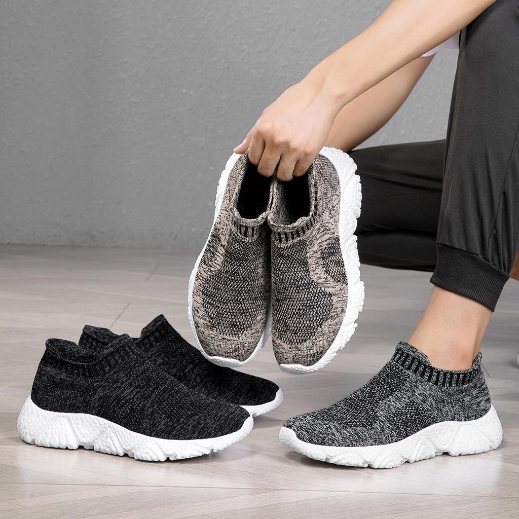 Men's Trendy Breathable Fly-Knit Running Shoes: Lightweight, Fashionable, All-Season Casual Footwear.