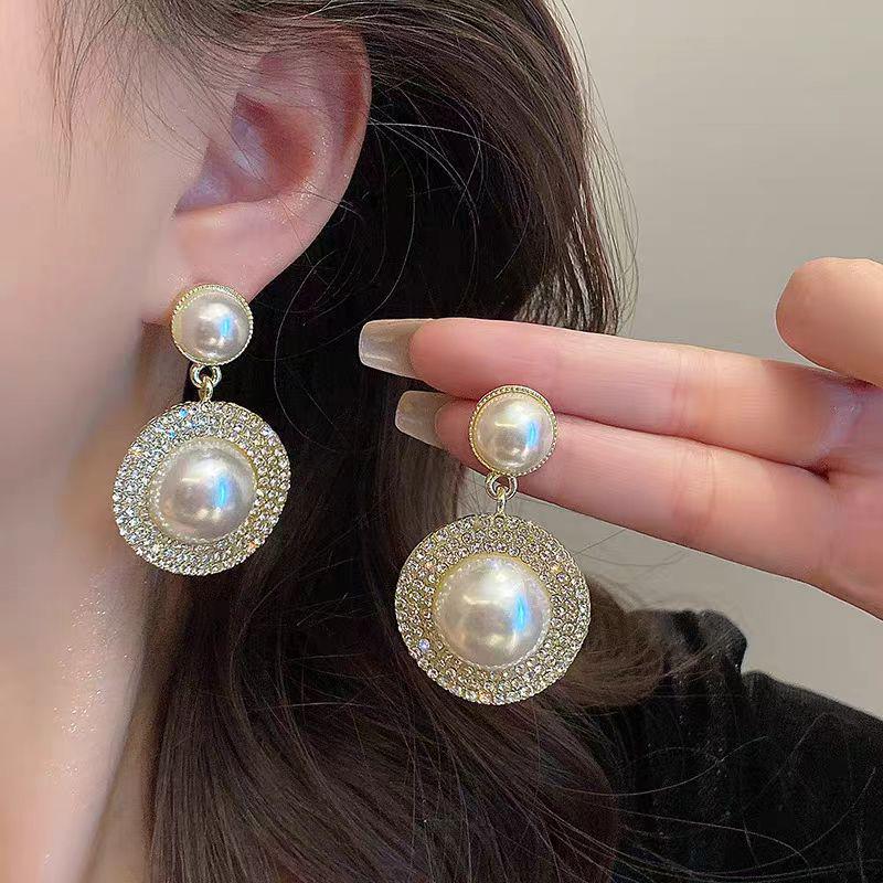 Korean Elegant Pearl Stud Earrings for Women: Versatile, High-Class Style Jewelry