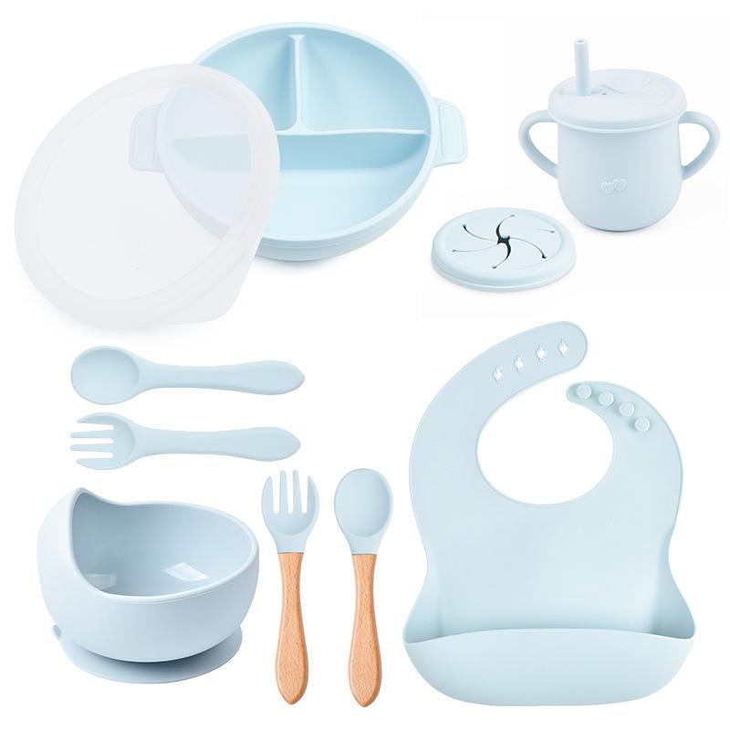 10Pcs Baby Silikon Fütterung Set Lätzchen Sucker Abendessen Platte Antislip Schüssel Löffel Tasse kinder Geschirr Baby Zeug