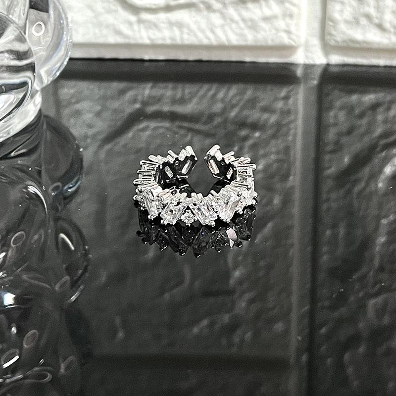 Gypsy Star Light Luxury Sparkling Broken Feeling Irregular Diamond-Encrusted Zircon High-End Exquisite Jewelry Open Design Ring No specifications