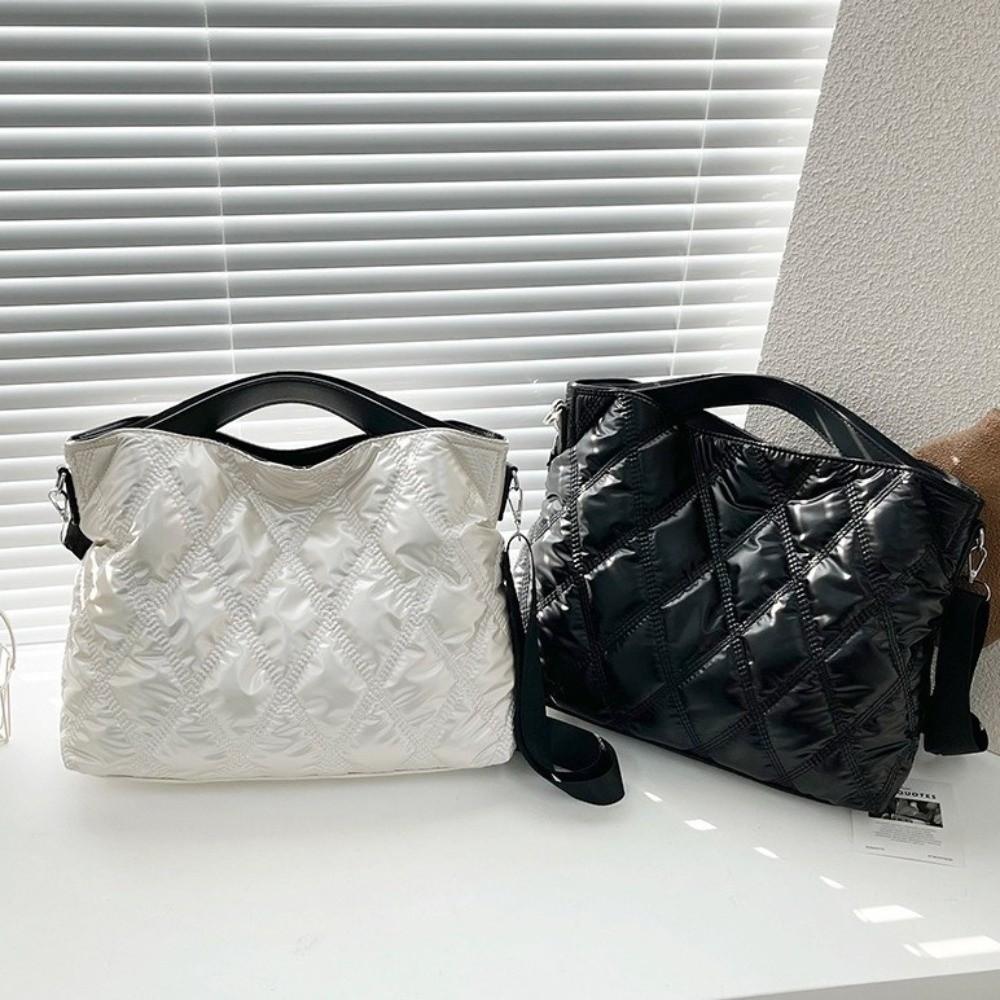 Winter Large Capacity Commuting Handbags New Women's Quilted Patterned Tote Bag Solid Color Single Shoulder Bag Underarm Bag